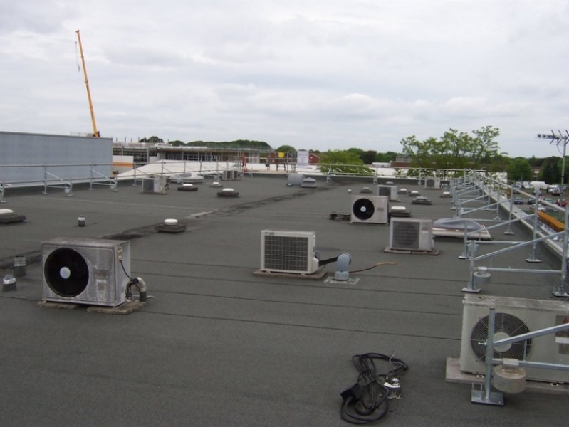 sean-doyle-scaffolding-lBM-roof-restoration